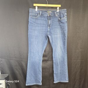 Classic Blue Women's Jeans